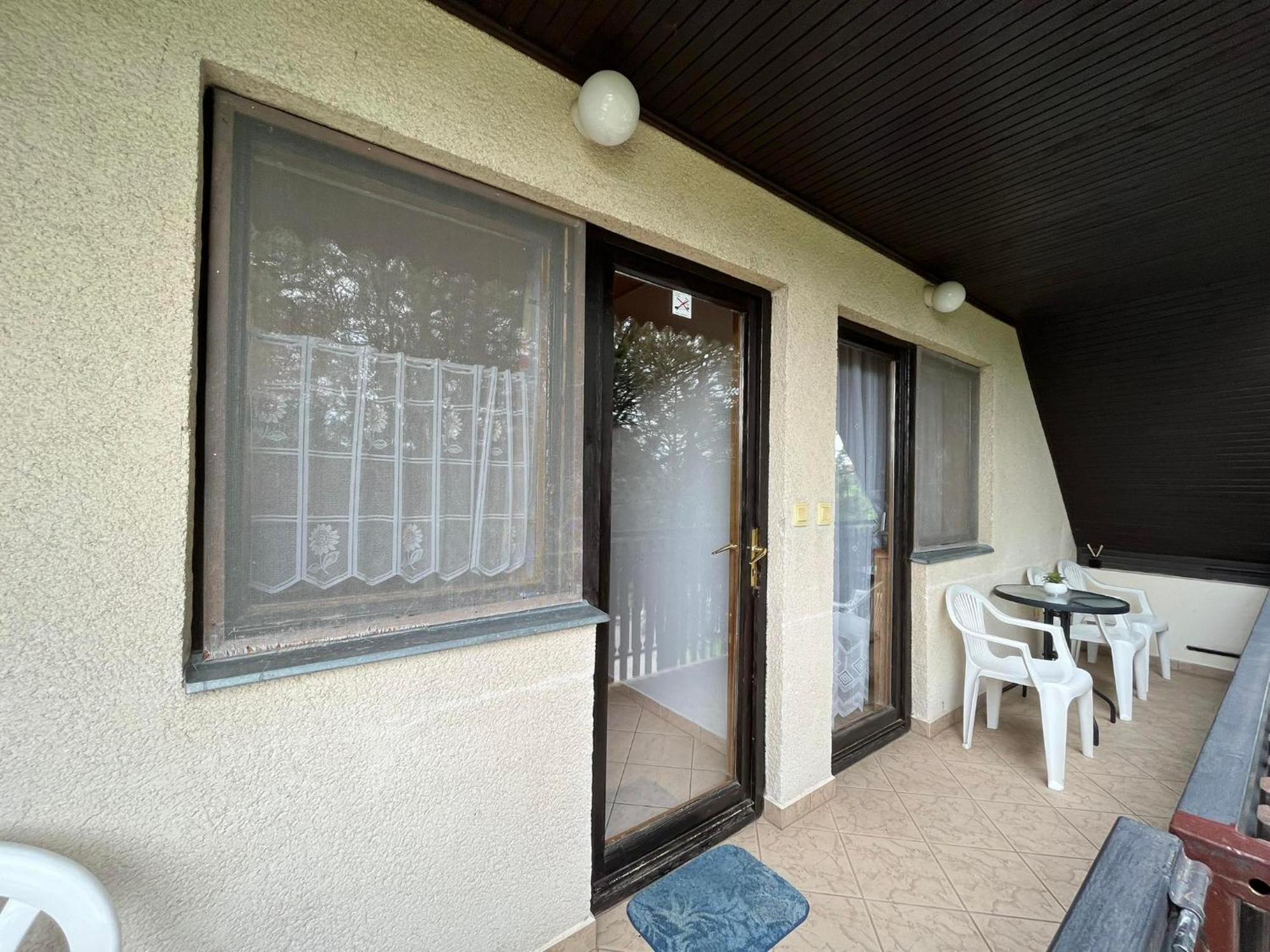 Panna Apartmanhaz Balatonlelle Exterior foto