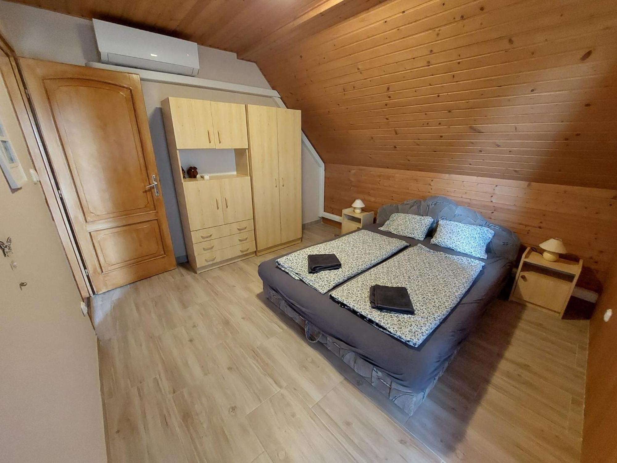 Panna Apartmanhaz Balatonlelle Exterior foto